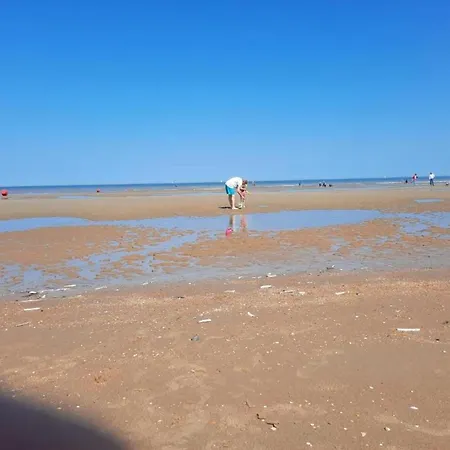 In Near The Sea, Cleaning Included Apartamento *