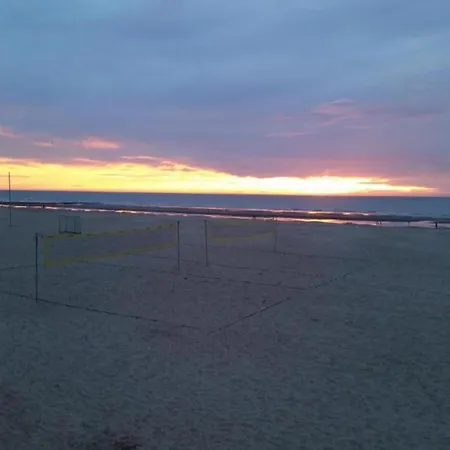 Apartment In For 6 Person, Cleaning Included Koksijde